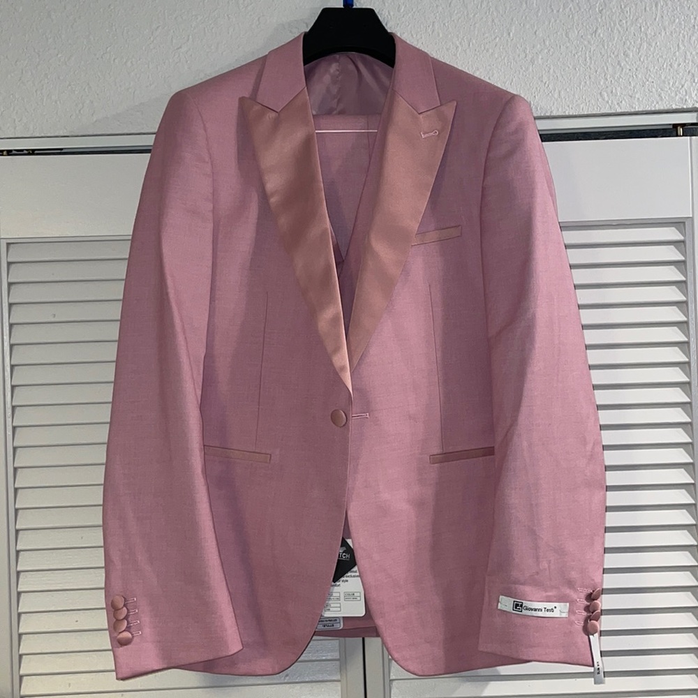 NWT men’s pink 3 piece suit size 38R